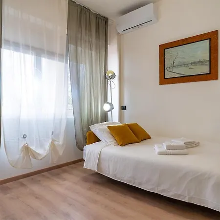 2 Min Metro - Sleeps 7 - 2 Bedroom - 2 Baths Appartement *