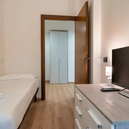 2 Min Metro - Sleeps 7 - 2 Bedroom - 2 Baths Apartamento